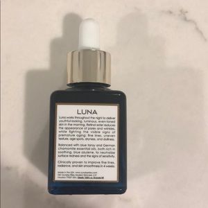 Sunday Riley Makeup - Sunday Riley Luna Oil brand new Sunday Riley Makeup - Sunday Riley Luna Oil brand new